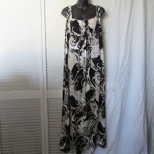 Glamour black white beige maxi dress size 16W